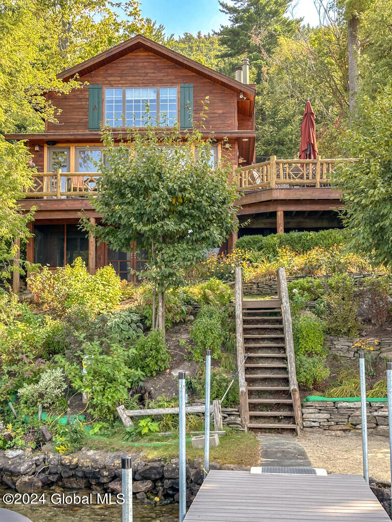 2126 Black Point Road