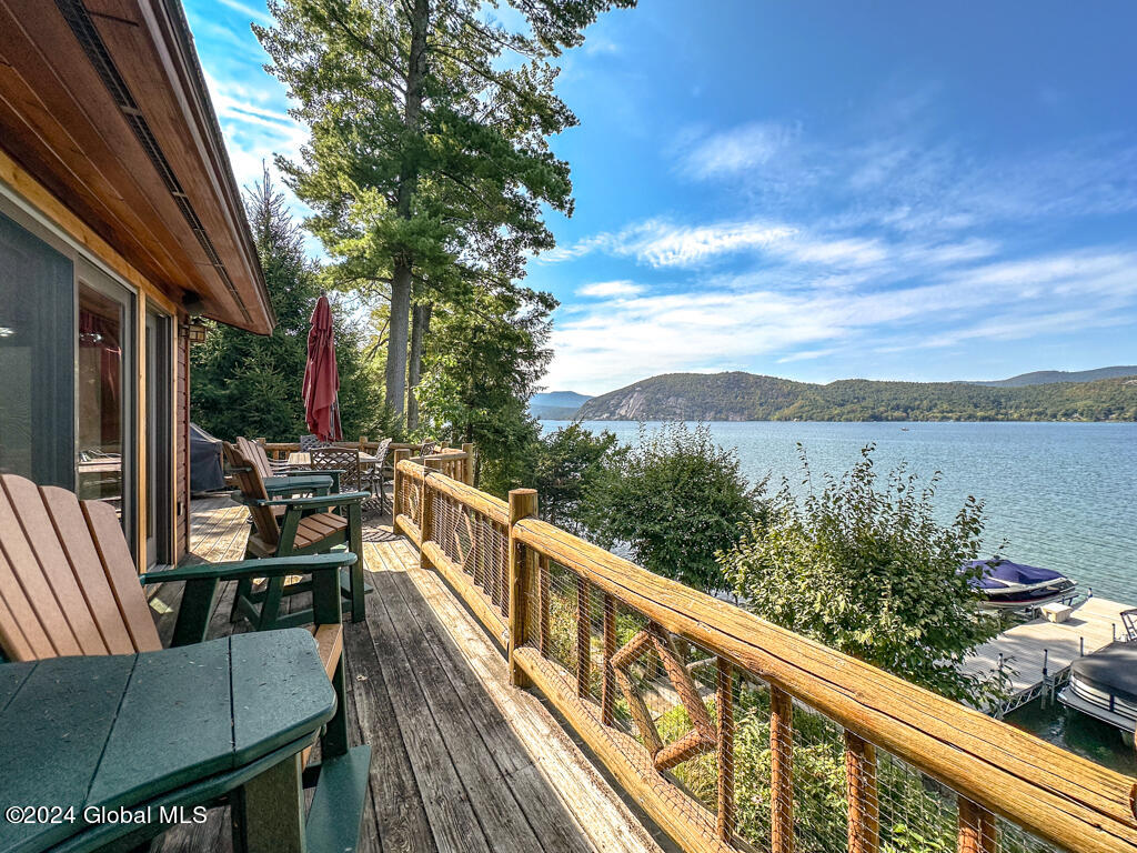 2126 Black Point Road