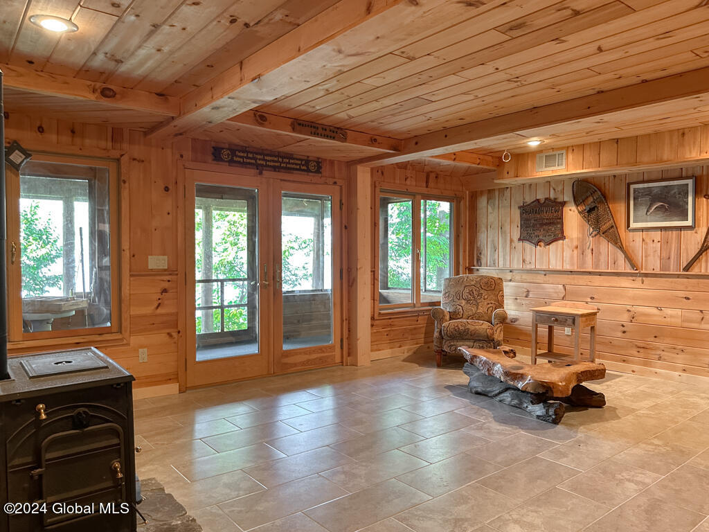 2126 Black Point Road