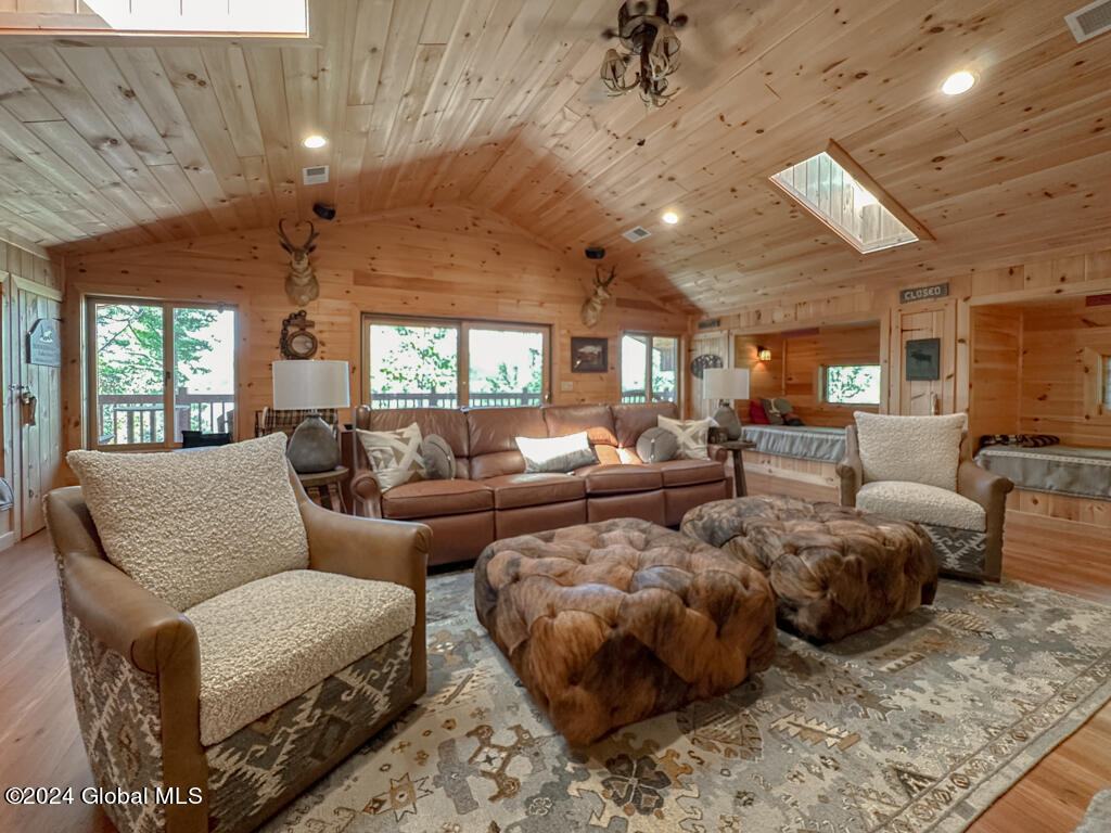 2126 Black Point Road