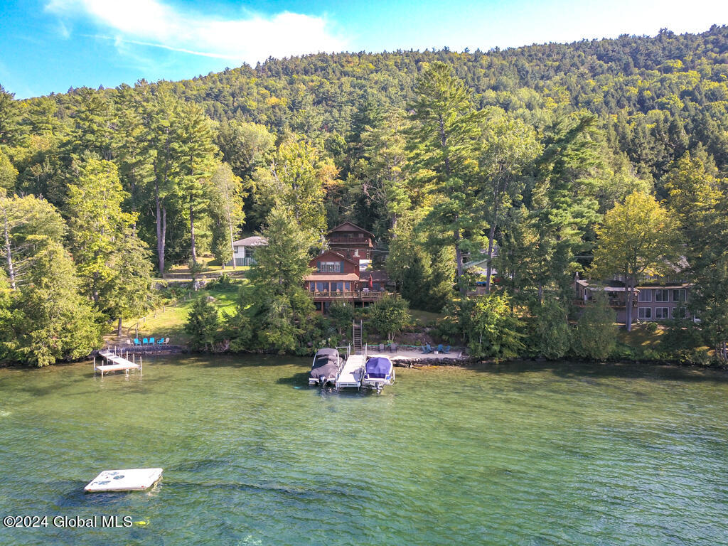 2126 Black Point Road