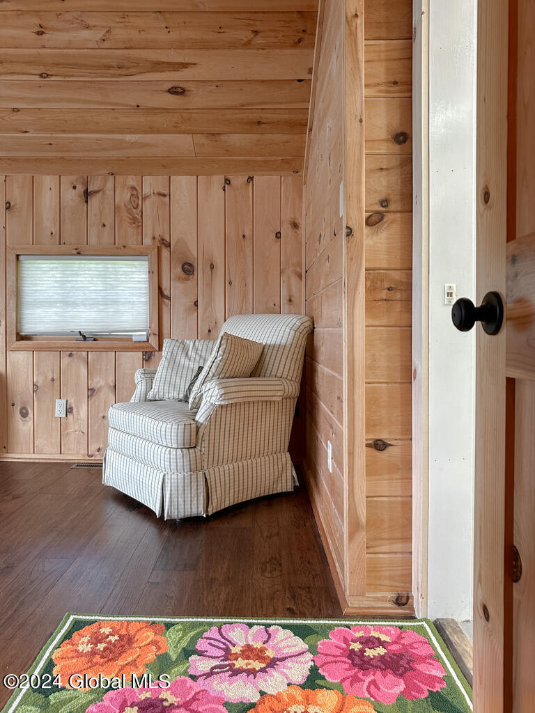 2126 Black Point Road