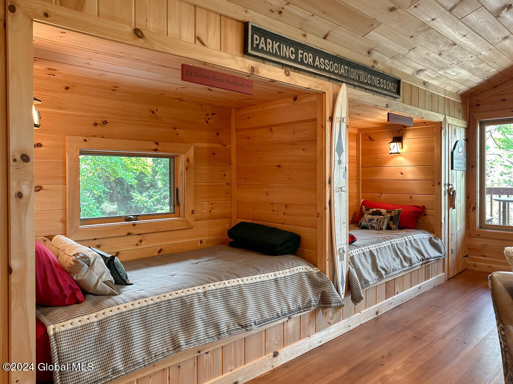 2126 Black Point Road