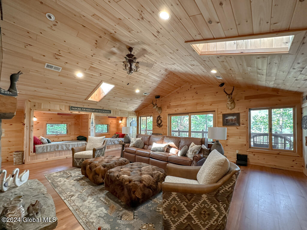 2126 Black Point Road