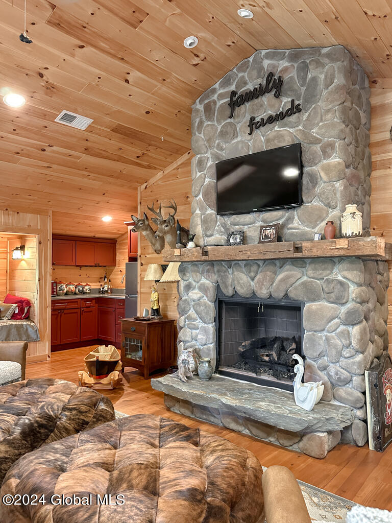 2126 Black Point Road