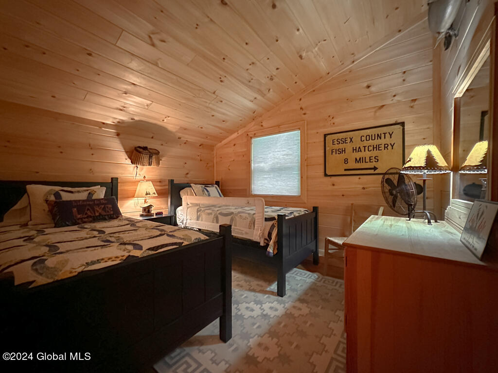 2126 Black Point Road