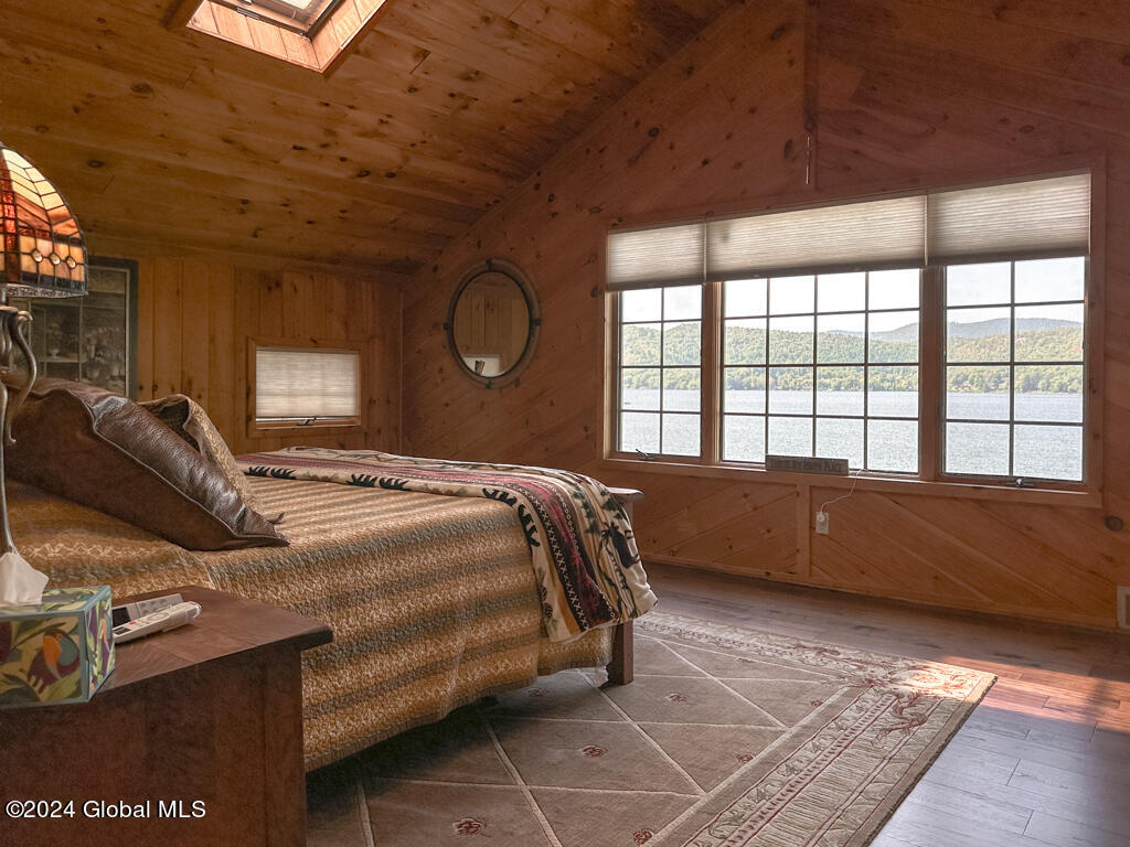 2126 Black Point Road