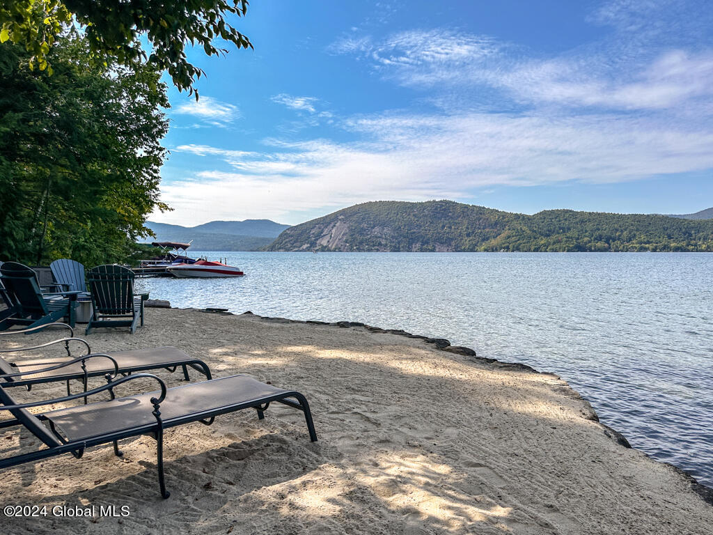 2126 Black Point Road