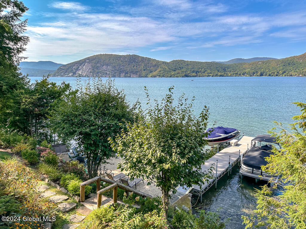 2126 Black Point Road