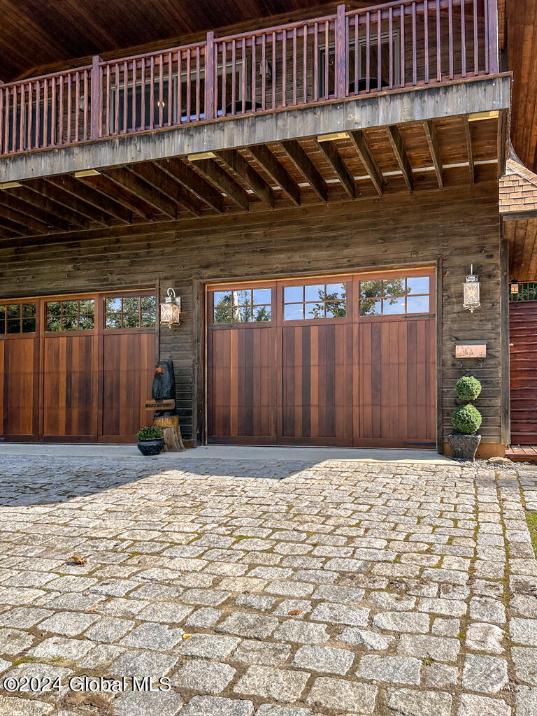 2126 Black Point Road