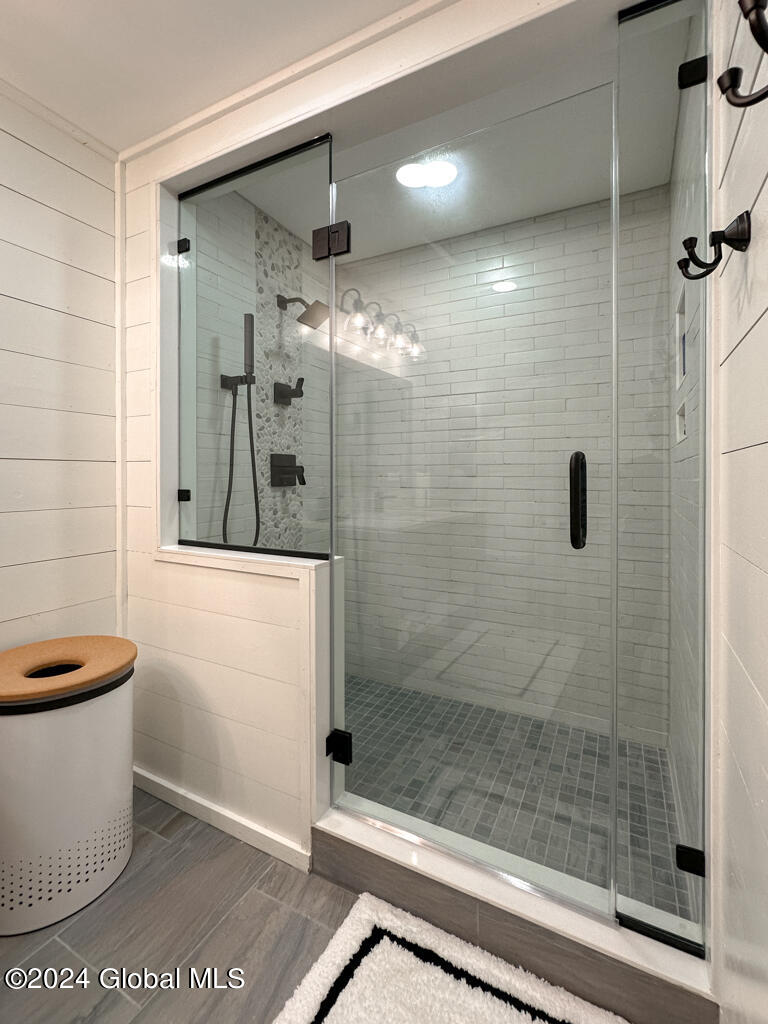 2126 Black Point Road