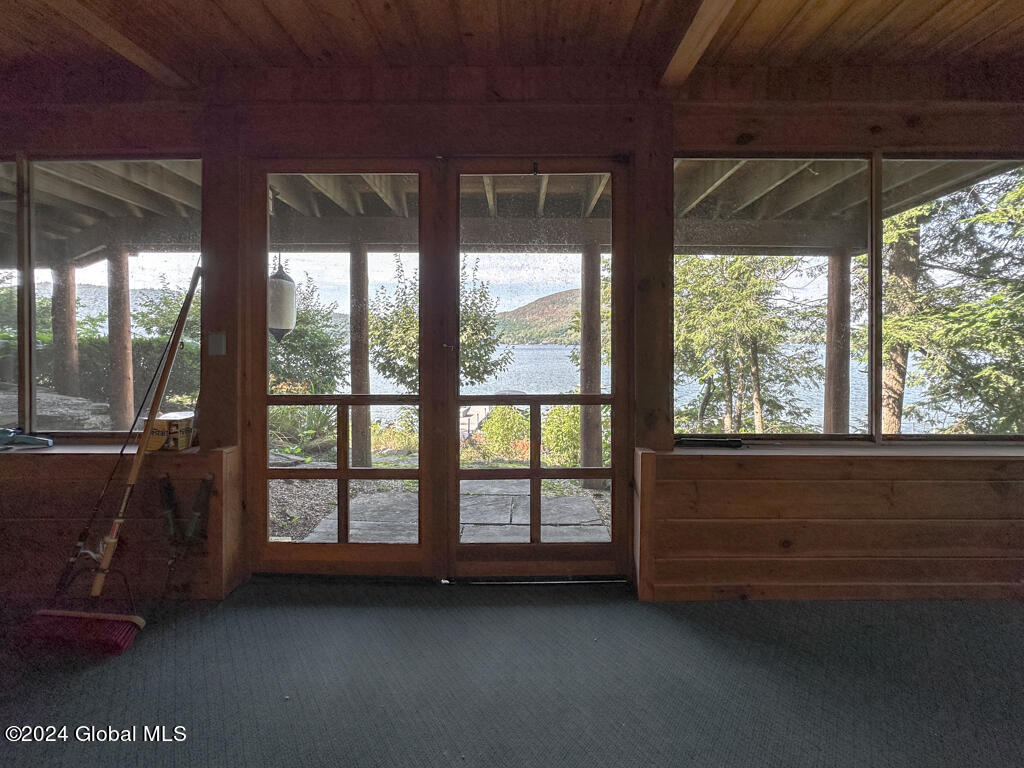 2126 Black Point Road