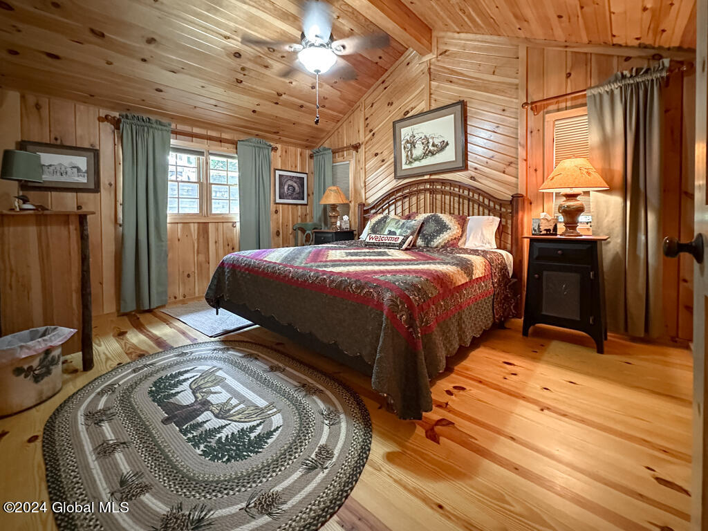 2126 Black Point Road