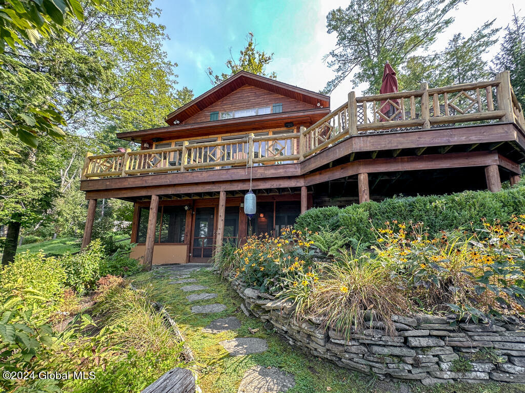 2126 Black Point Road