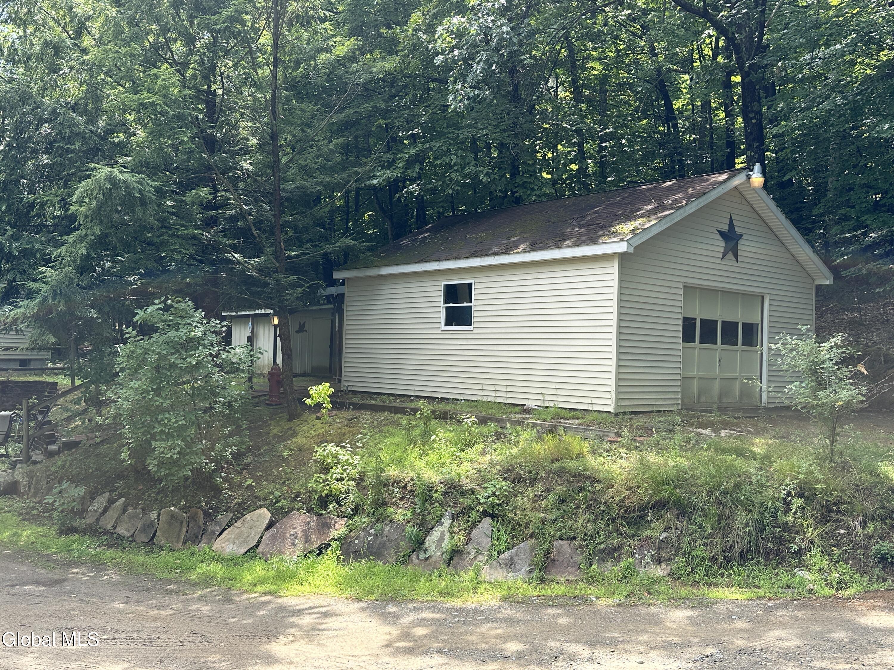 24 Hollow Haven
