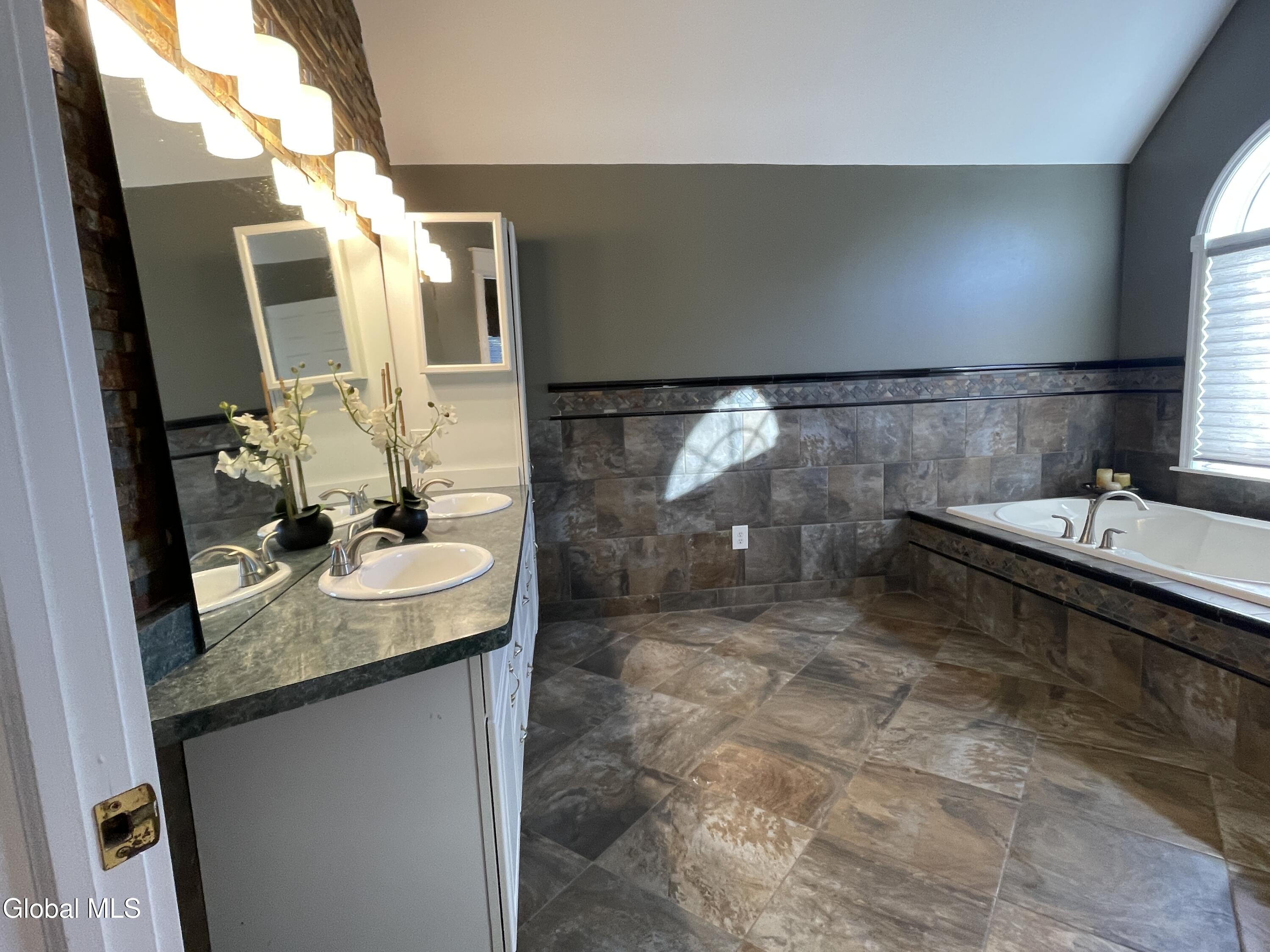 2066 Orchard Park Drive