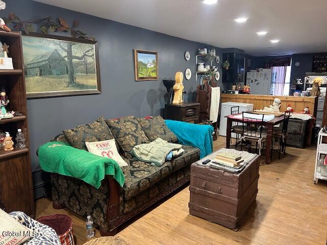 321 Alexandria Avenue