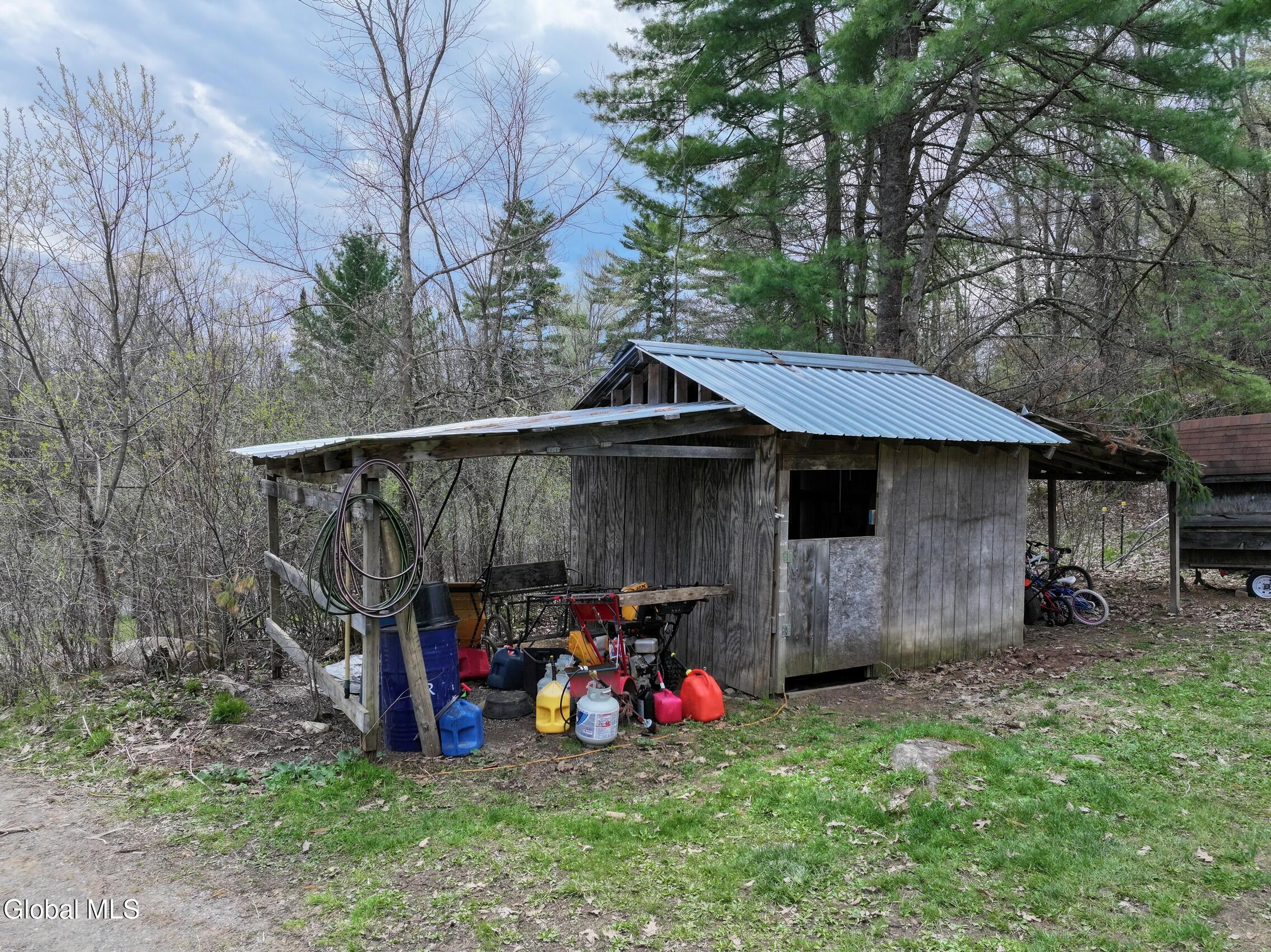 631 Hogback Road