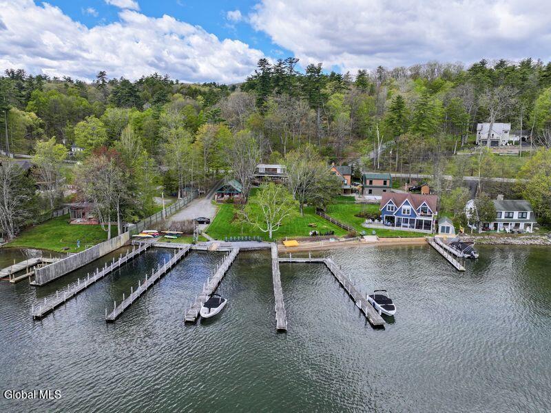 6 Lake Forest Lane