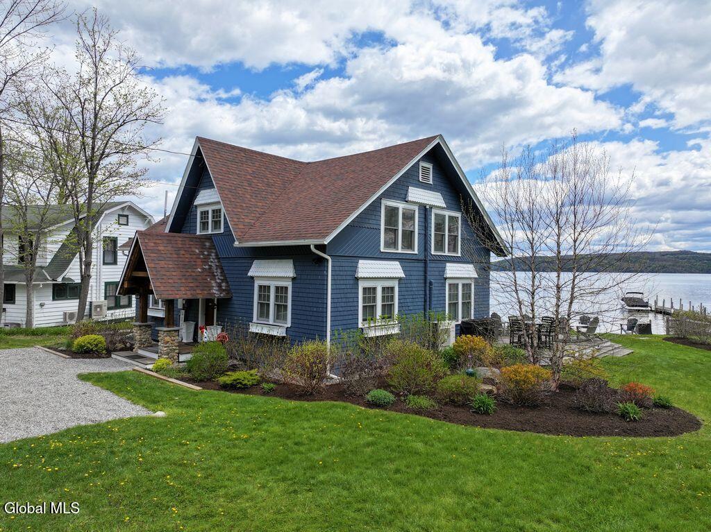 6 Lake Forest Lane