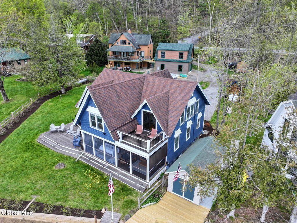 6 Lake Forest Lane