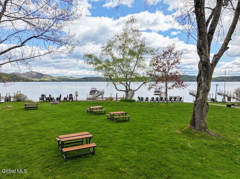 6 Lake Forest Lane