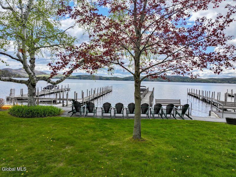 6 Lake Forest Lane