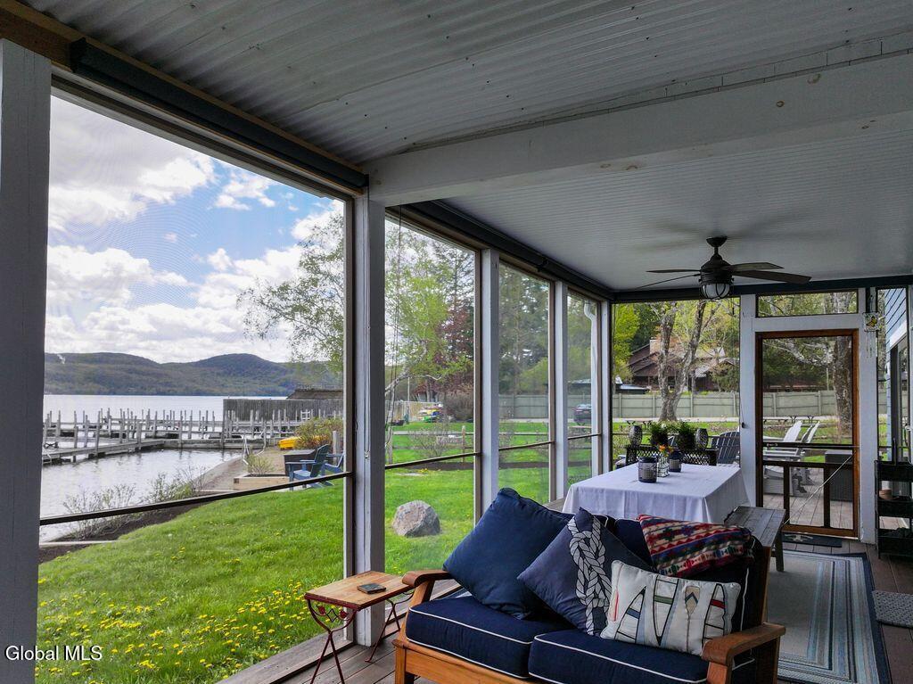 6 Lake Forest Lane