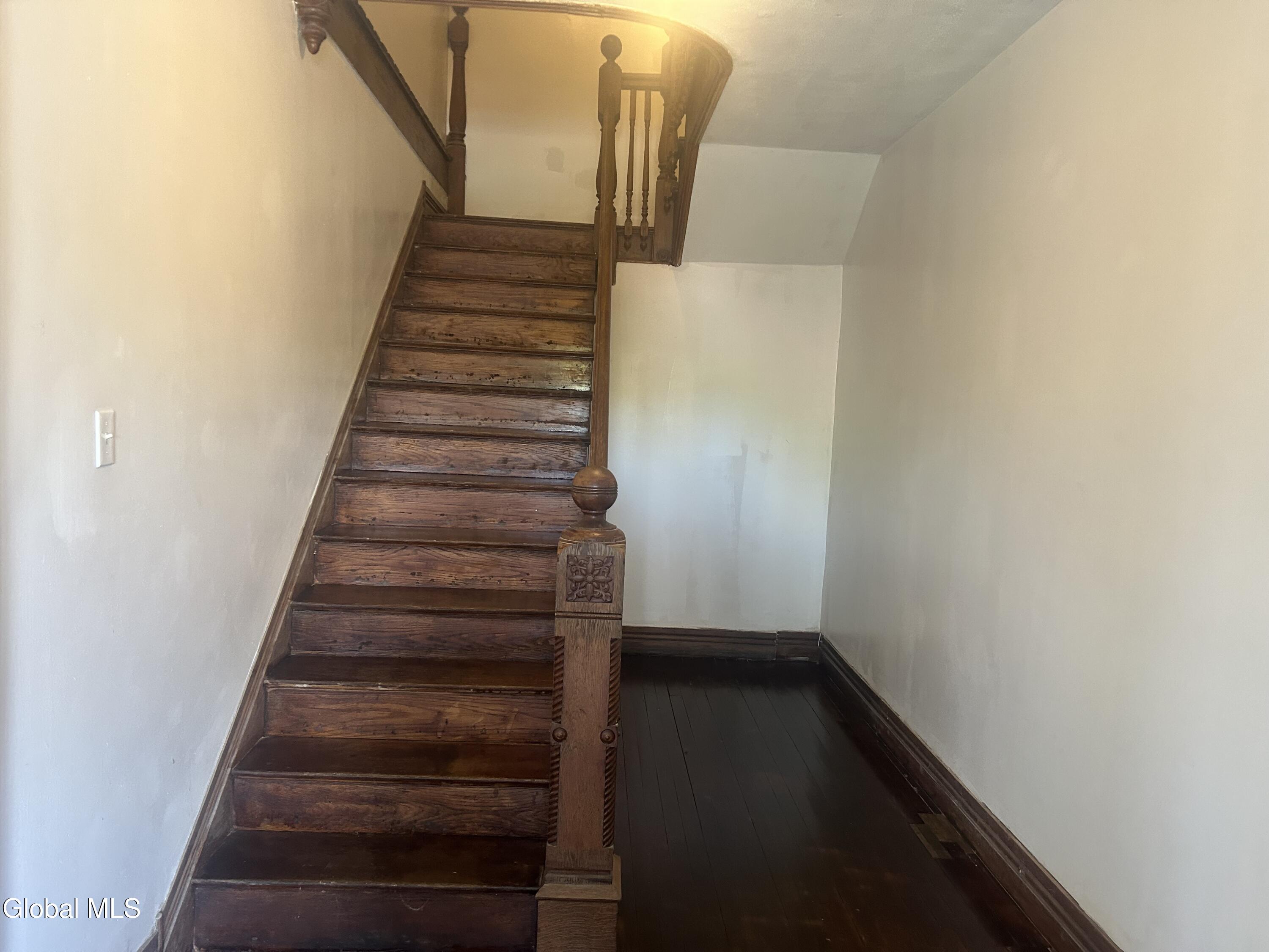 44 Montcalm Street, 1