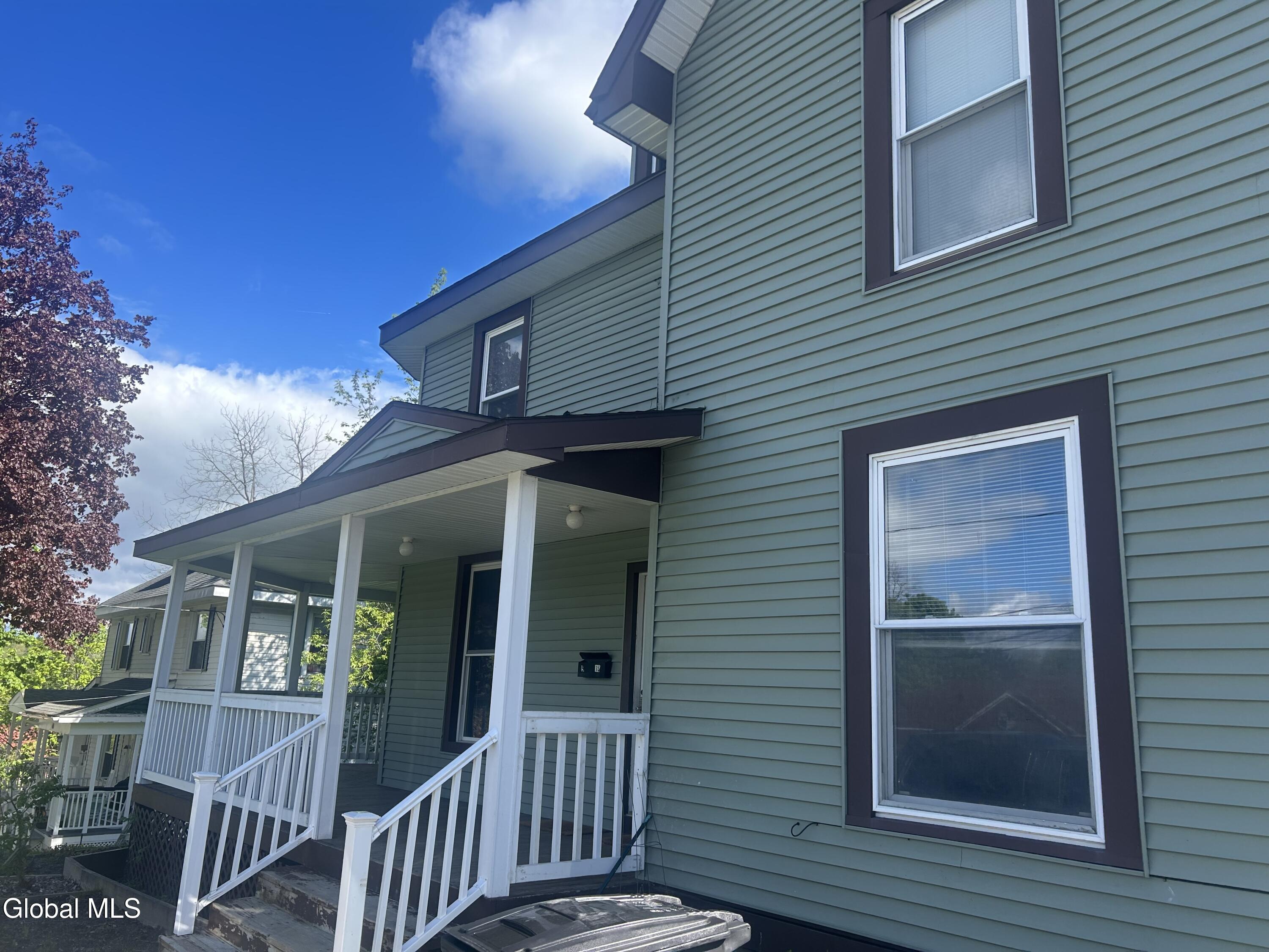 44 Montcalm Street, 1