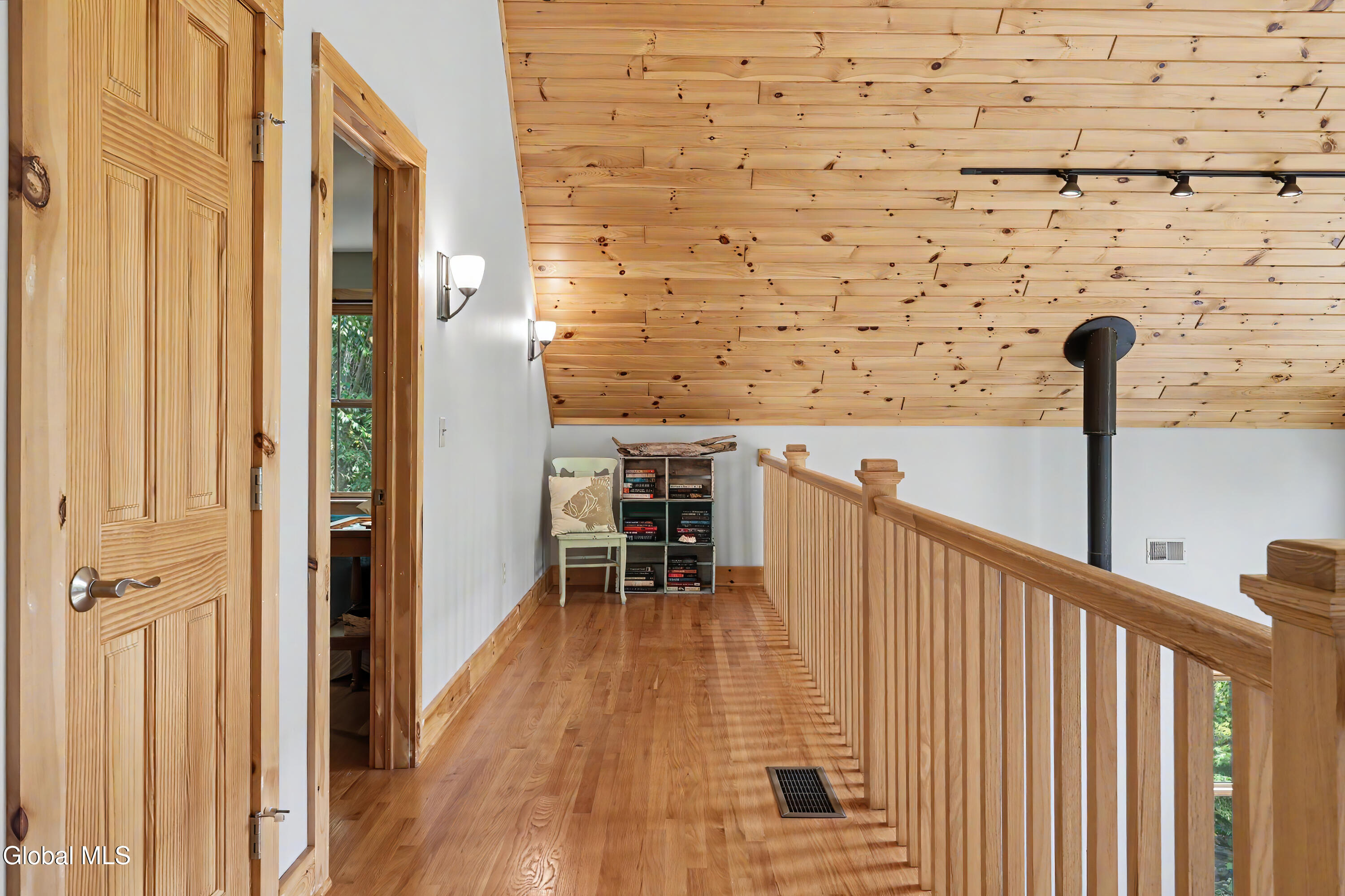 7 White Birch Way