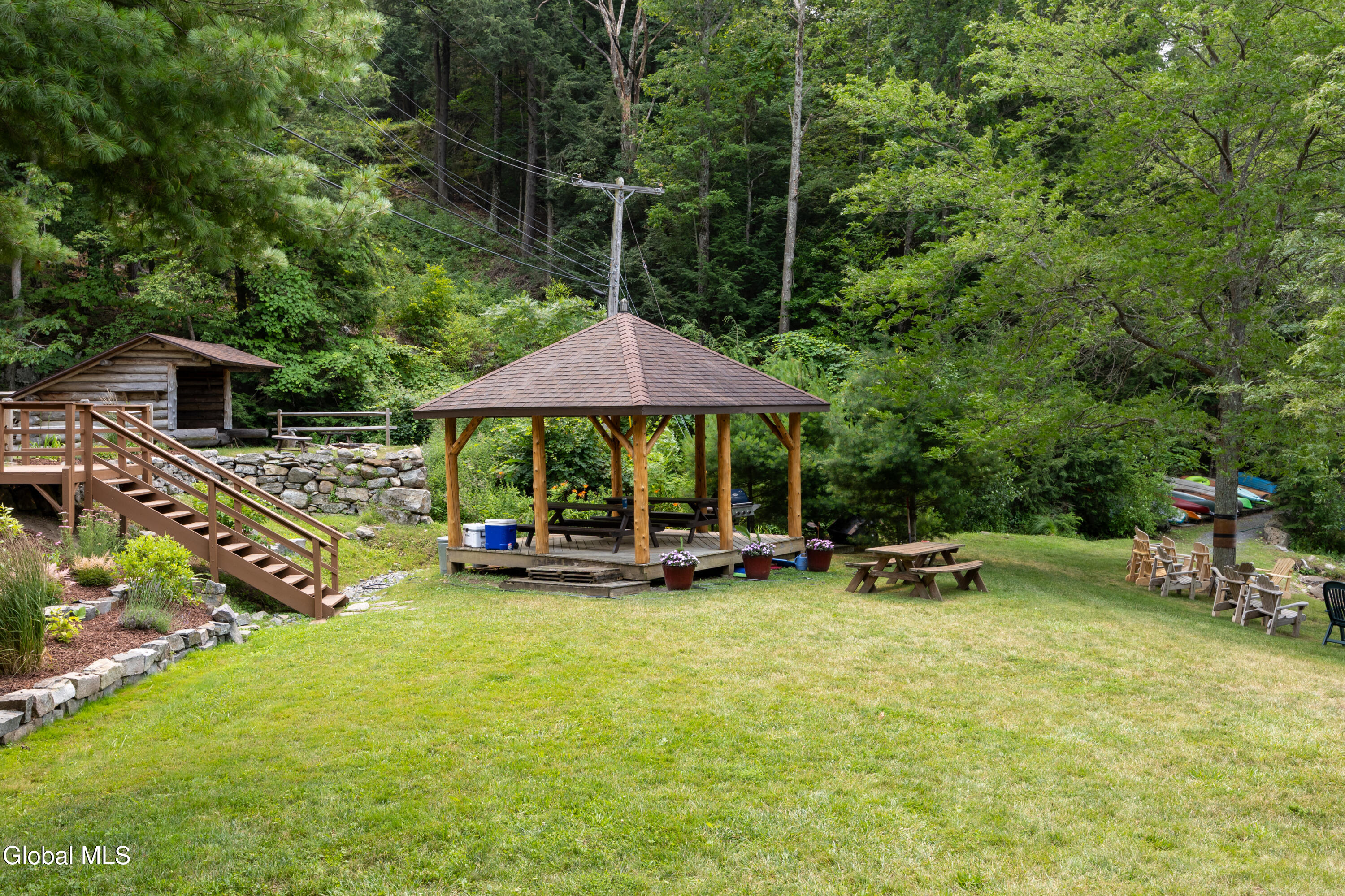 7 White Birch Way