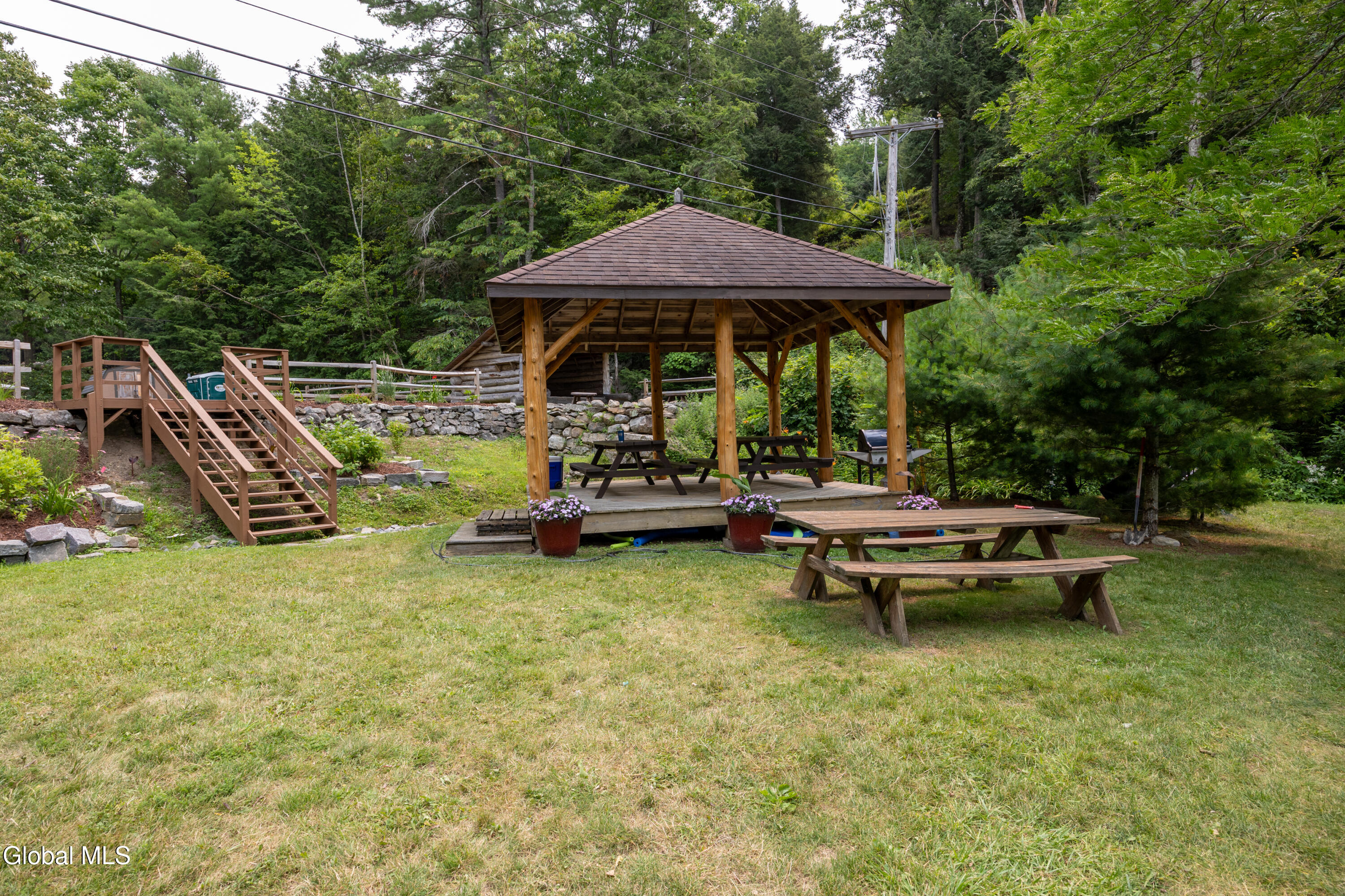 7 White Birch Way