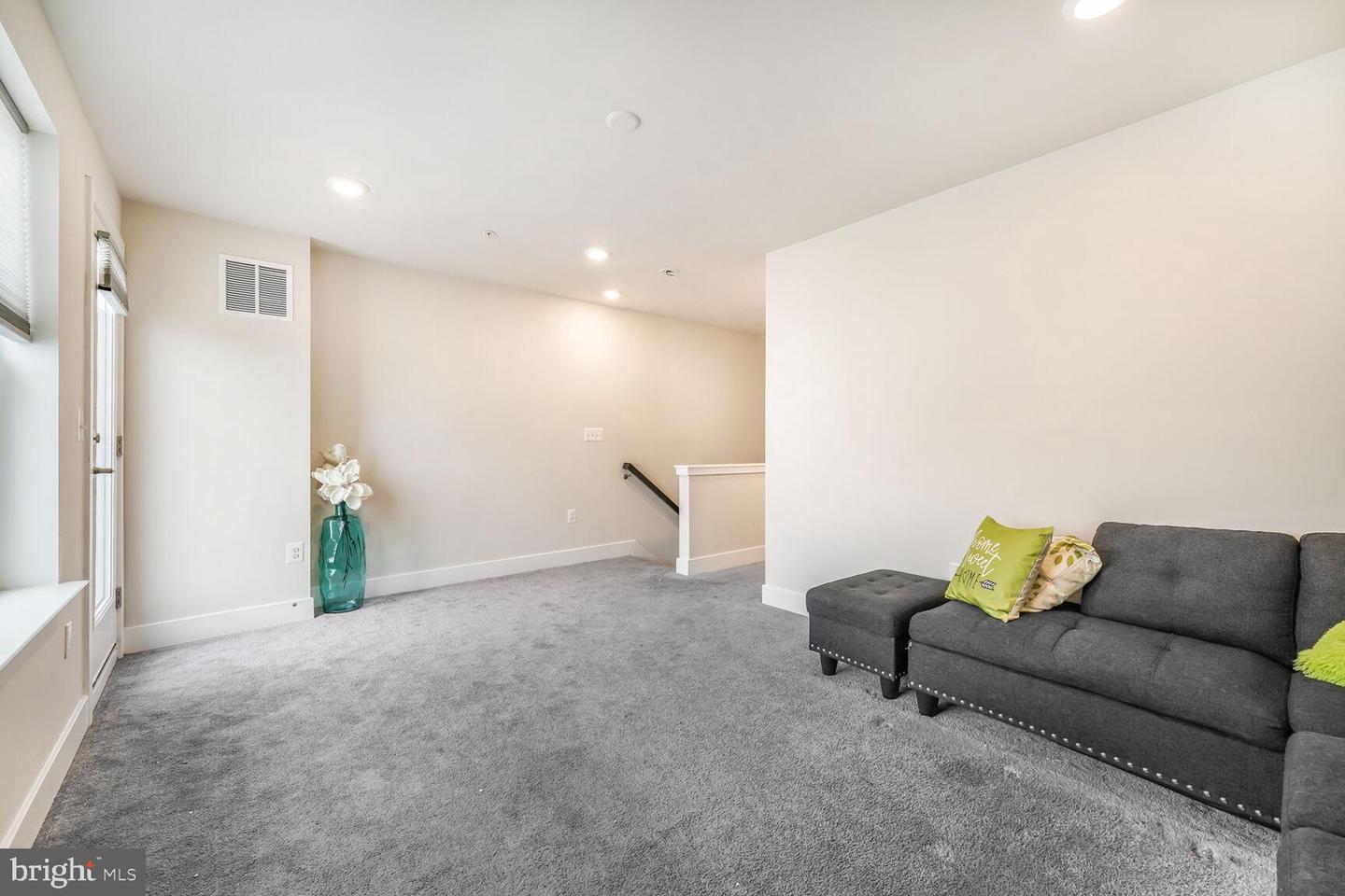 11480 Mary Shelley Pl