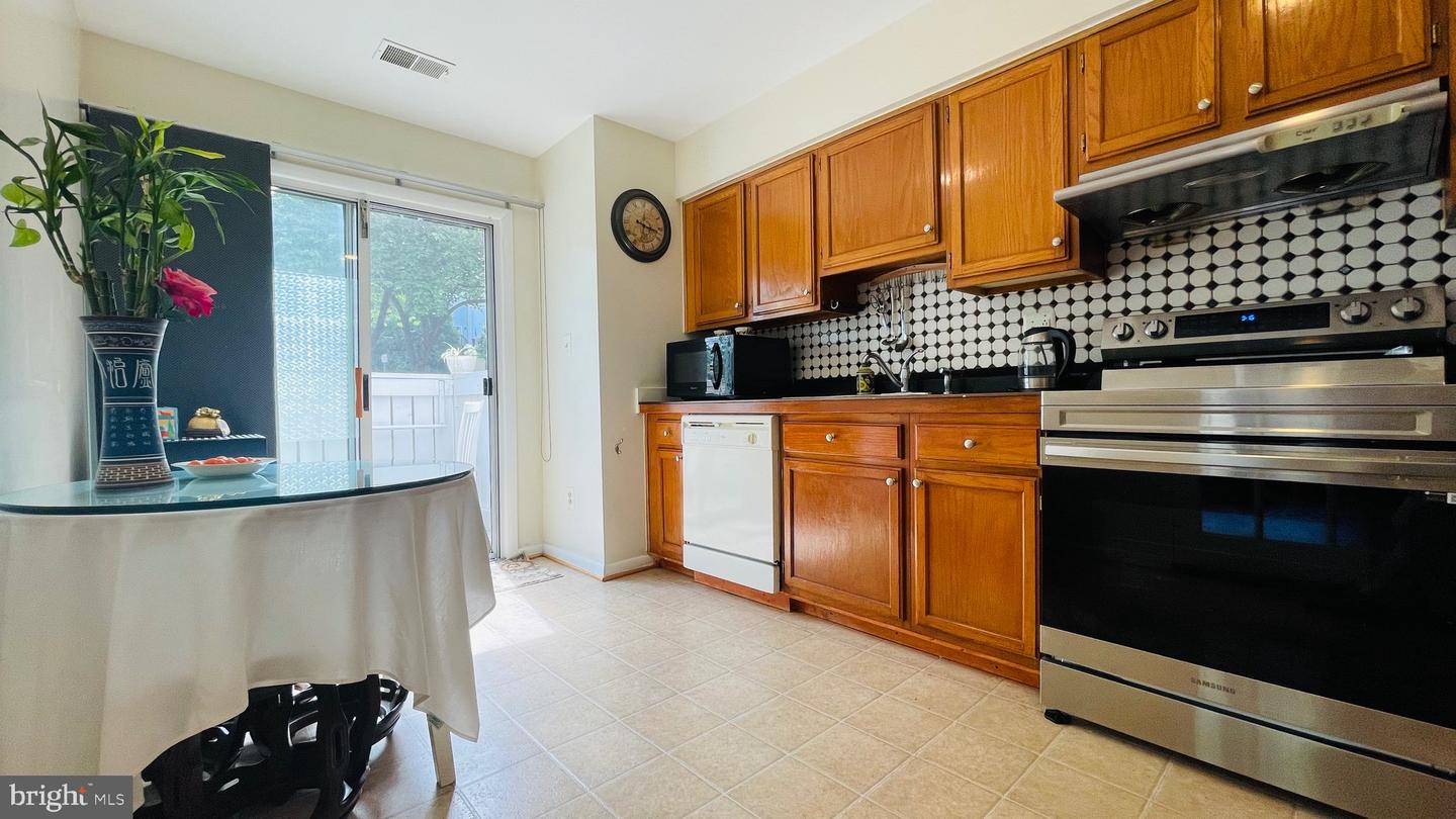 11463 Appledowre Way #5