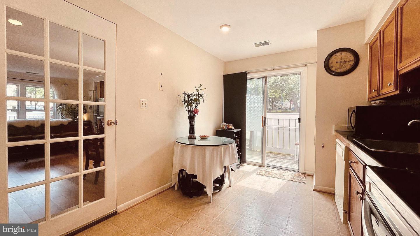 11463 Appledowre Way #5