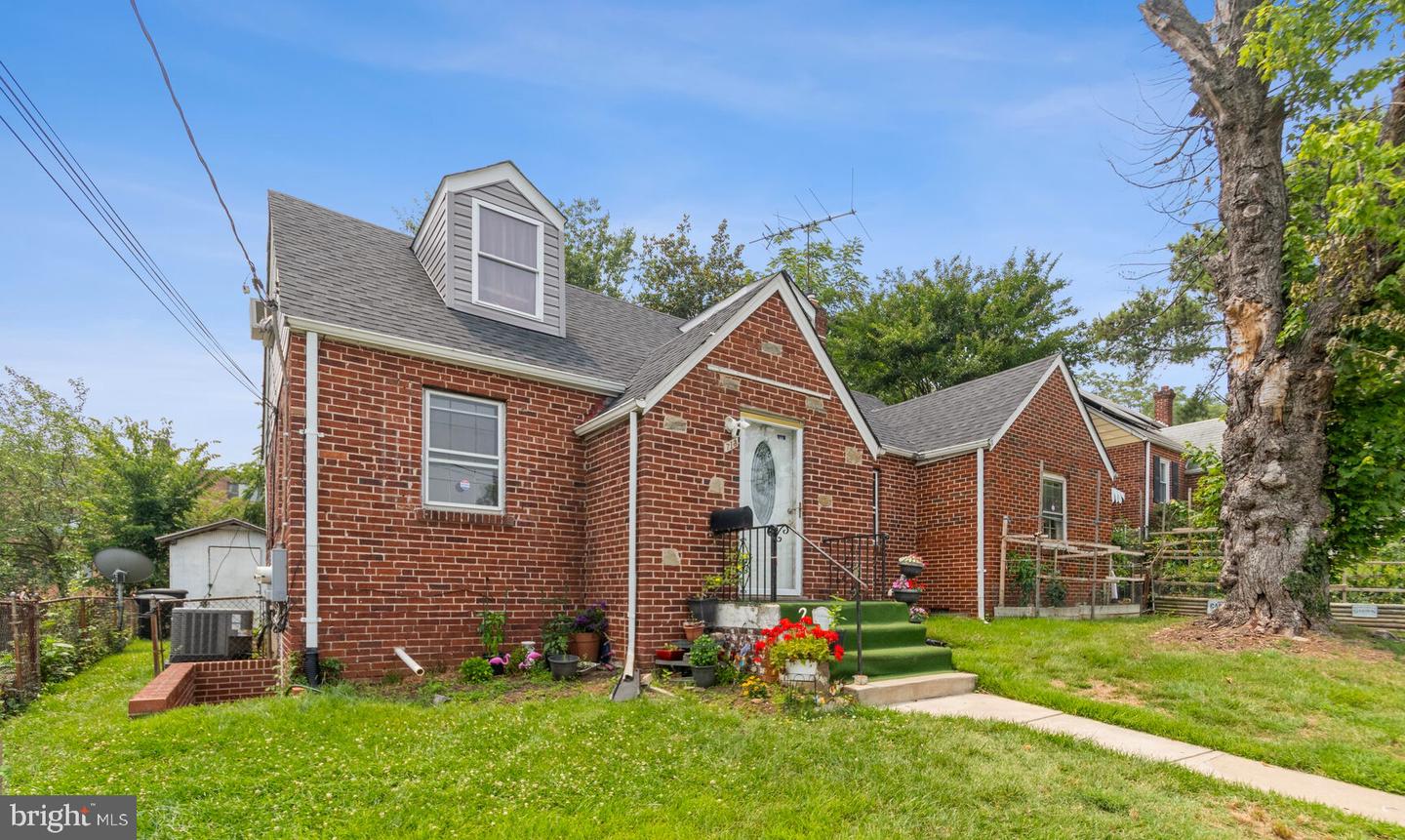 713 Cox Ave
