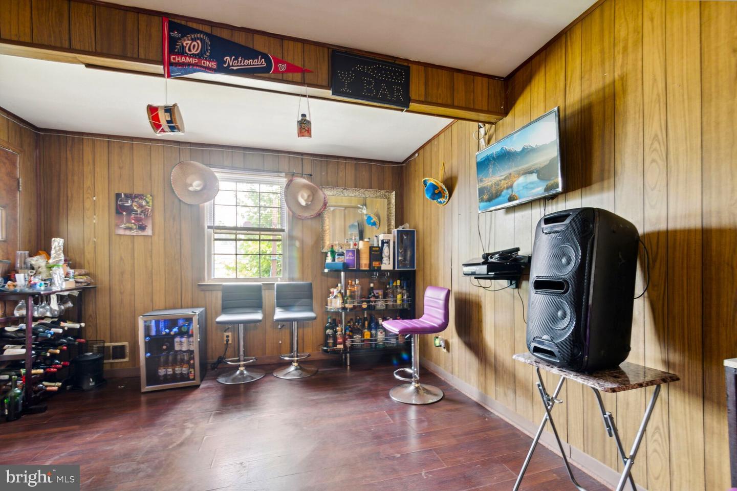 713 Cox Ave