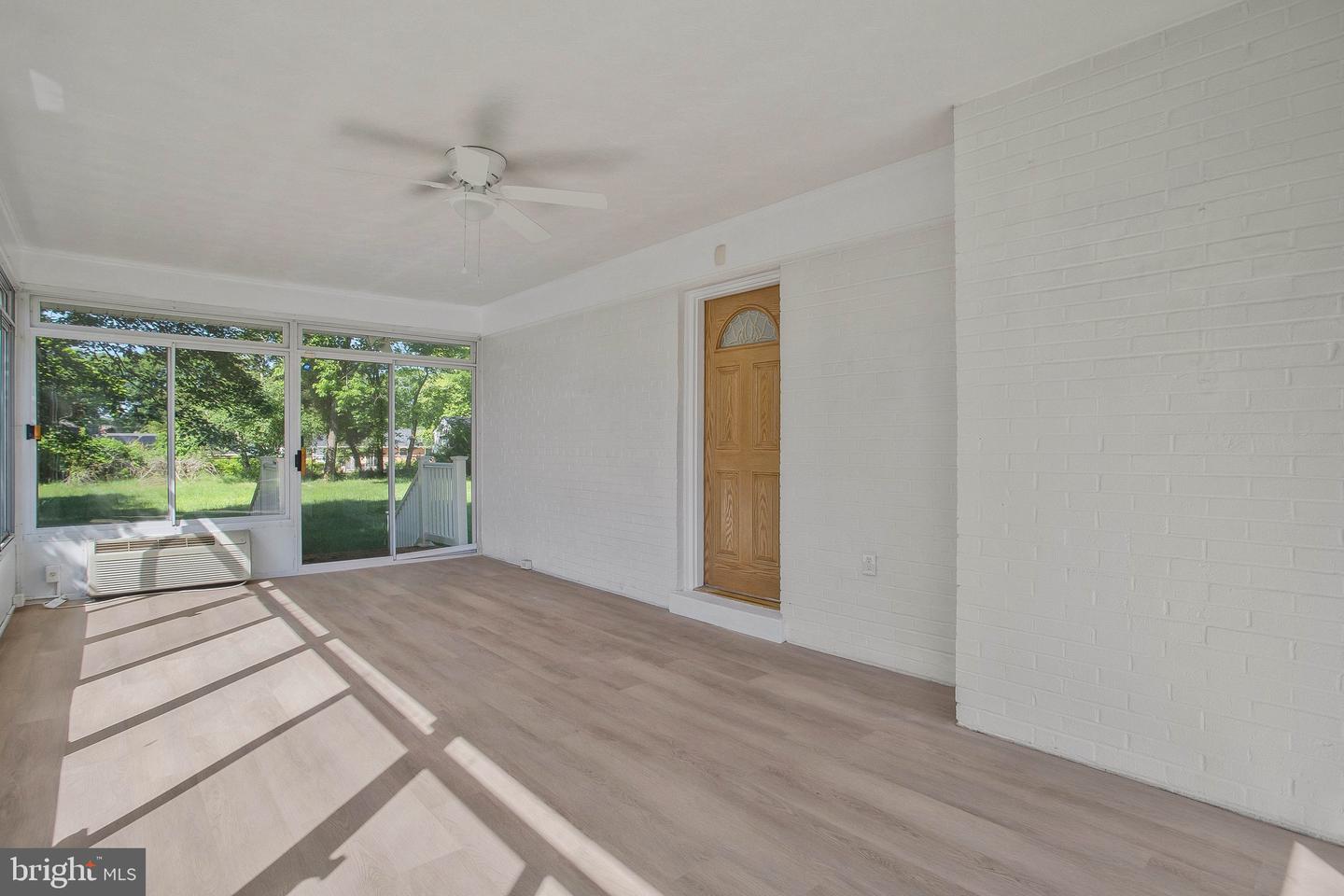 7111 Westchester Dr