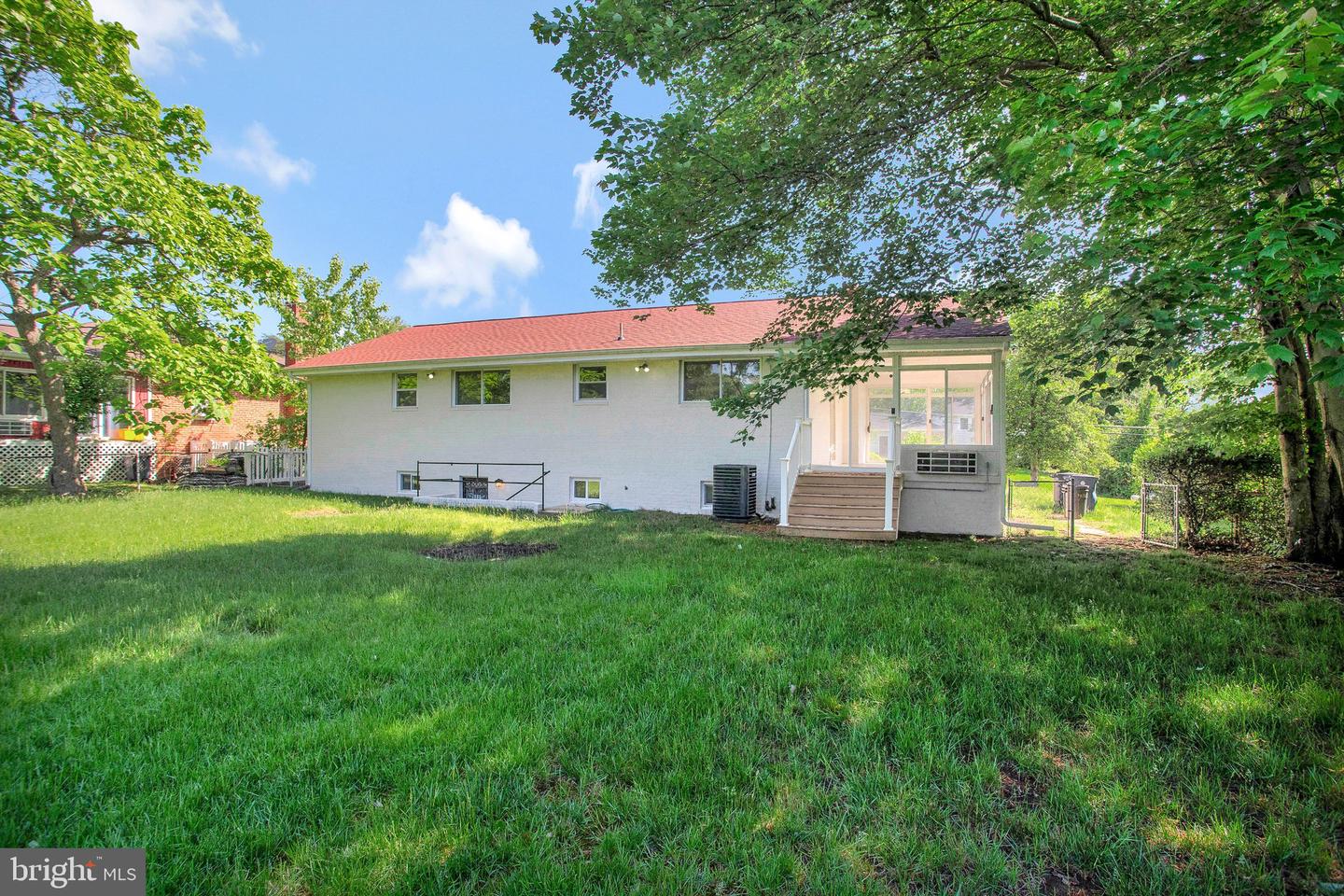 7111 Westchester Dr