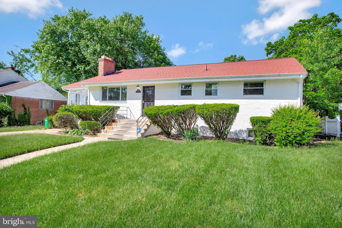 7111 Westchester Dr