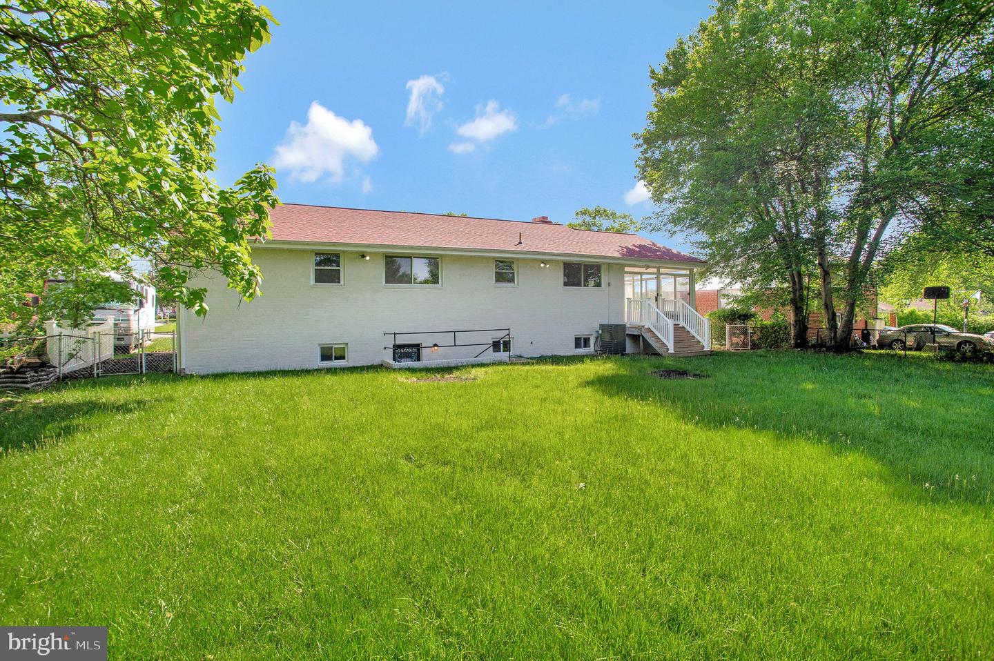 7111 Westchester Dr