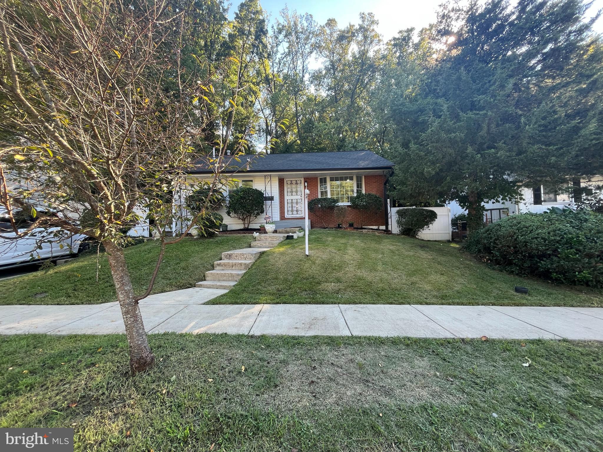 1301 Birchwood Dr