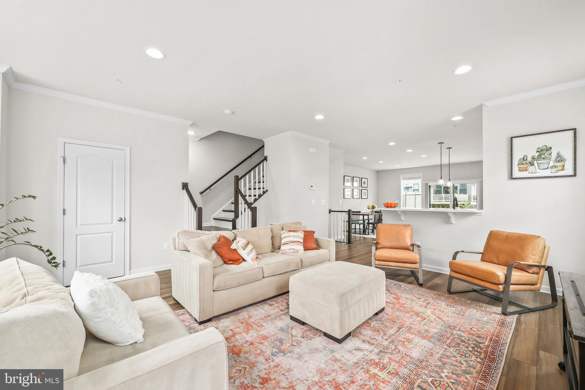 4925 VISTA GLEN LANE