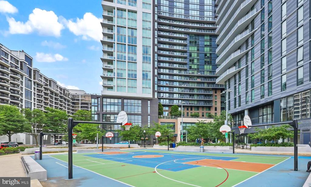 1530 KEY BOULEVARD Unit: 920