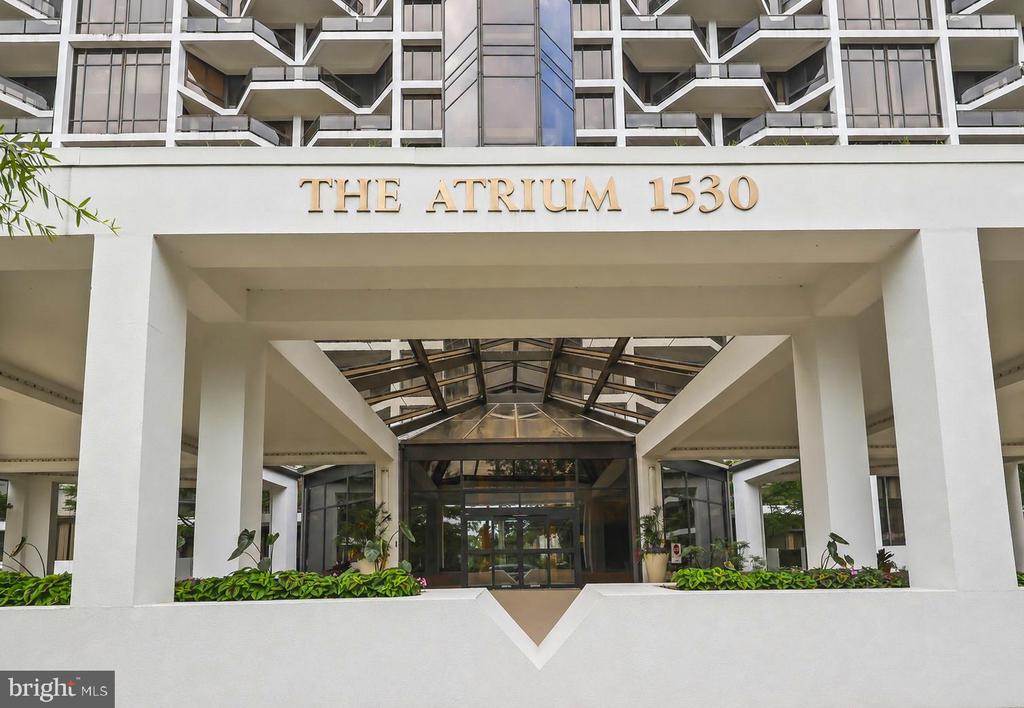 1530 KEY BOULEVARD Unit: 920