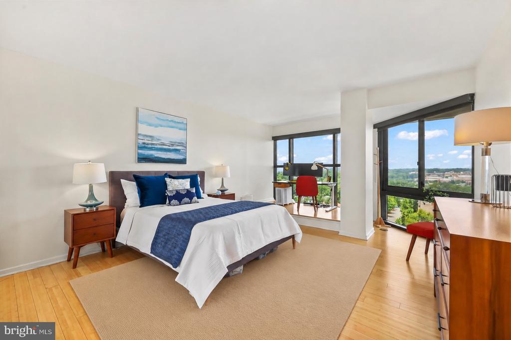 1530 KEY BOULEVARD Unit: 920