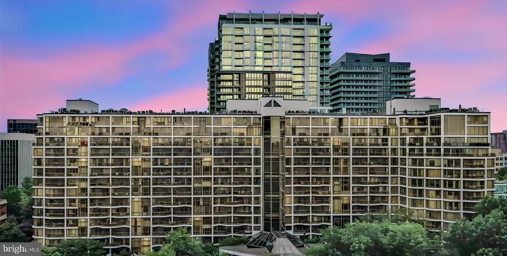 1530 KEY BOULEVARD Unit: 920