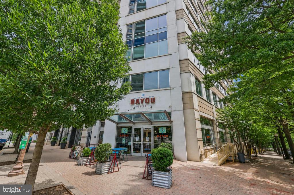 1530 KEY BOULEVARD Unit: 920