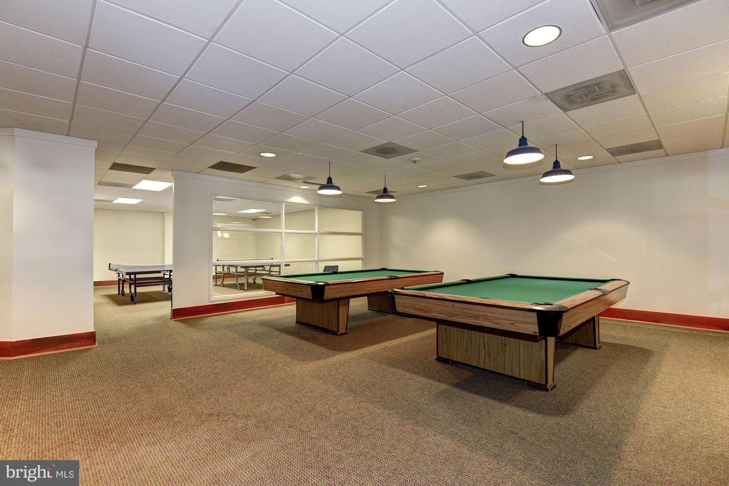 203 Yoakum Pkwy #208